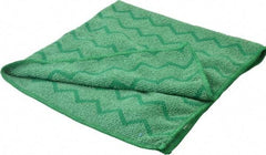 Rubbermaid - Dry Microfiber Wipes - 20" x 20" Sheet Size, Green - Americas Tooling