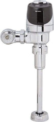 Sloan Valve Co. - 3/4" Spud Coupling, 3/4" Pipe, Urinal Automatic Flush Valve - Handle Opening, 1.5 Gal per Flush, Plastic Cover, Powered by 4 AA Batteries - Americas Tooling