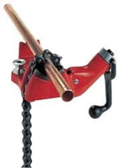 Ridgid - 1/4 to 6" Pipe Capacity, Manual Chain Vise - Bolt Down, Cast Iron, Model Number BC610 - Americas Tooling