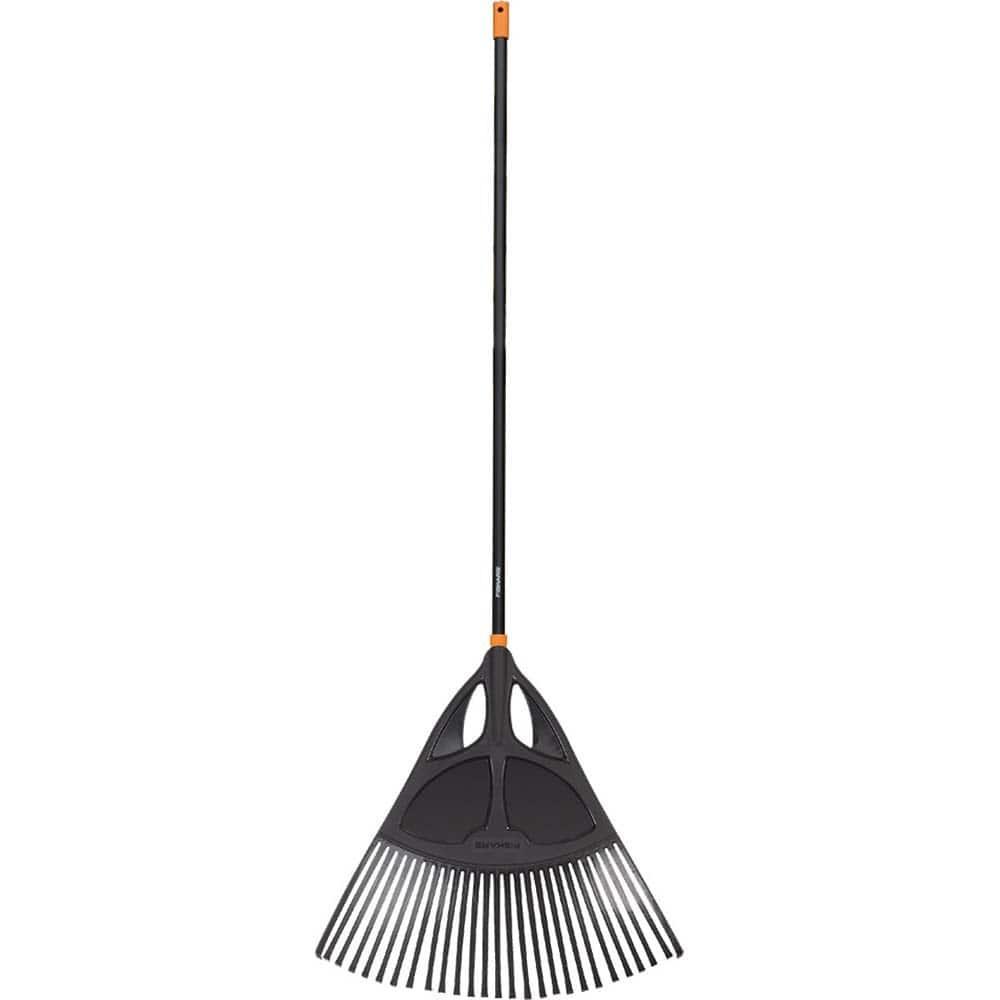 Fiskars - Forks & Rakes Type: Leaf Rake Handle Type: Removable - Americas Tooling