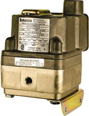 Barksdale - 0.3 to 3 psi Adjustable Range, 10 Max psi, Differential Pressure Switch - 1/8 NPT Female, 18in Free Leads, 2 x SPDT Contact, 300SS Wetted Parts, 0.5% Repeatability - Americas Tooling