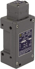 Square D - DPDT, 2NC/2NO, 600 Volt Screw Terminal, Plunger Actuator, General Purpose Limit Switch - 1, 2, 4, 6, 12, 13, 6P NEMA Rating, IP67 IPR Rating - Americas Tooling