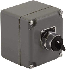 Schneider Electric - 1 Operator, Pushbutton Control Station - Start (Legend), Momentary Switch, NO/NC Contact, NEMA 1, 13, 3, 4 - Americas Tooling