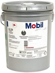 Mobil - 5 Gal Pail Mineral Hydraulic Oil - 0180°F, SAE 20, ISO 32/46, 36.8 cSt at 40°C & 8.3 cSt at 100°C - Americas Tooling