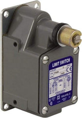 Square D - SPDT, 600 VAC, Screw Terminal, Rotary Spring Return Actuator, General Purpose Limit Switch - 1, 2, 4, 12, 13 NEMA Rating, IP67 IPR Rating - Americas Tooling