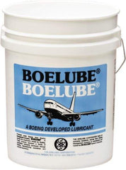 Boelube - BoeLube, 5 Gal Pail Cutting Fluid - Liquid, For Grinding, Sawing, Stamping, Near Dry Machining (NDM) - Americas Tooling