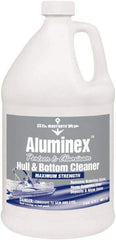 CRC - Water-Based Solution Pontoon and Aluminum Hull Cleaner - 1 Gallon Bottle, Up to 32°F Freezing Point - Americas Tooling